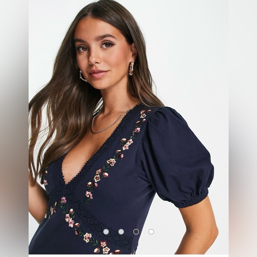 NWT ASOS Design Tall Lace insert Midi dress with Floral Embroidery in Navy - Picture 8 of 14